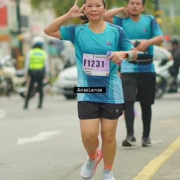 Runner Photo 8903845