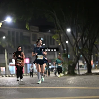 Runner Photo 8903898