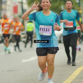 Runner Photo 8903910