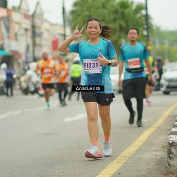Runner Photo 8903998