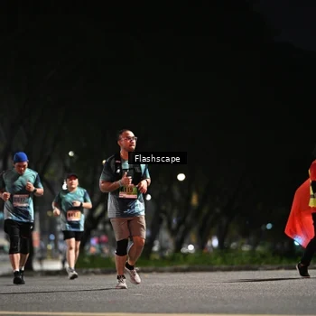 Runner Photo 8904017