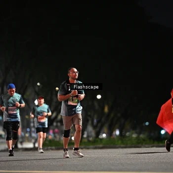 Runner Photo 8904023