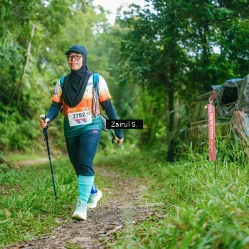 Runner Photo 8904025