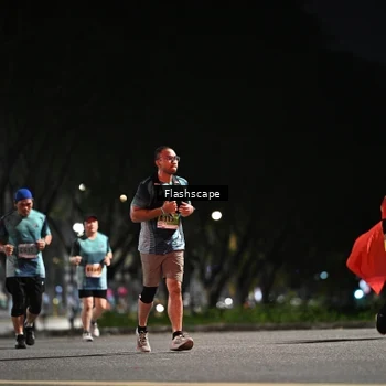 Runner Photo 8904026