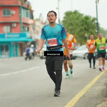 Runner Photo 8904142