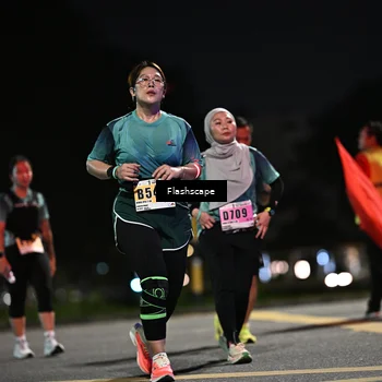 Runner Photo 8904210