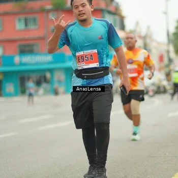 Runner Photo 8904304