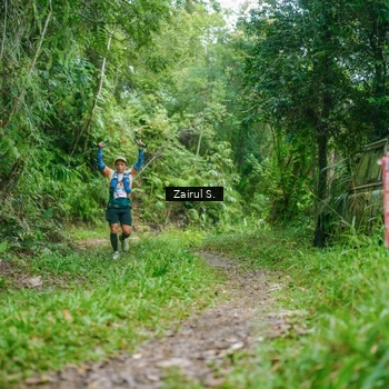 Runner Photo 8904307