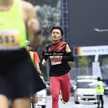Runner Photo 8904334