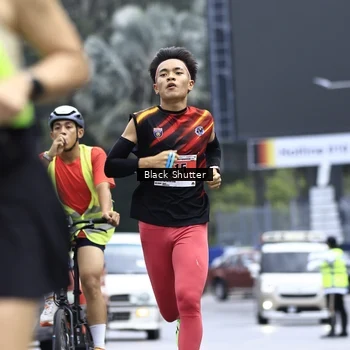Runner Photo 8904359
