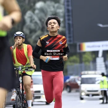 Runner Photo 8904411