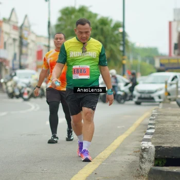 Runner Photo 8904422