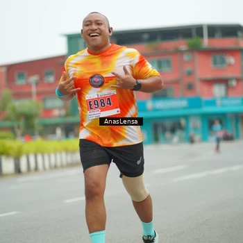Runner Photo 8904438
