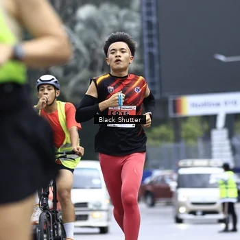Runner Photo 8904445