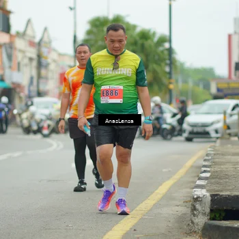 Runner Photo 8904586