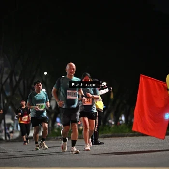 Runner Photo 8904787