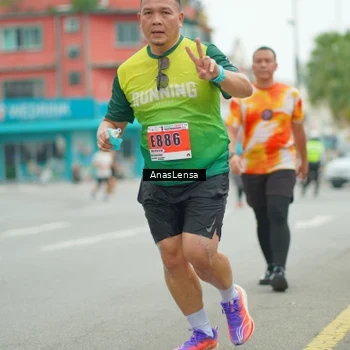 Runner Photo 8904794