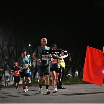 Runner Photo 8904799