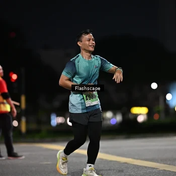 Runner Photo 8904800