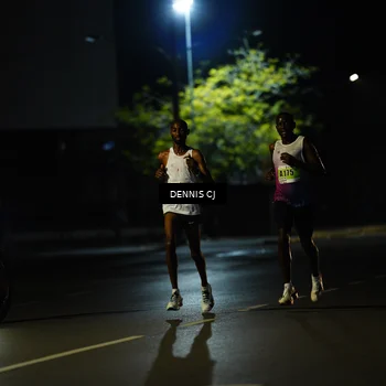 Runner Photo 8905198