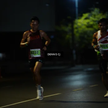 Runner Photo 8905248