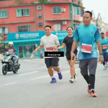 Runner Photo 8905281