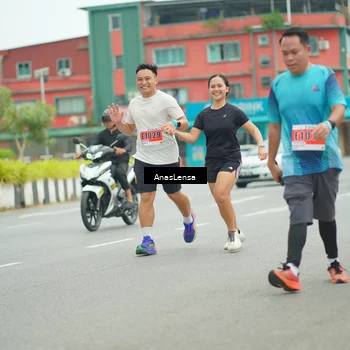 Runner Photo 8905323