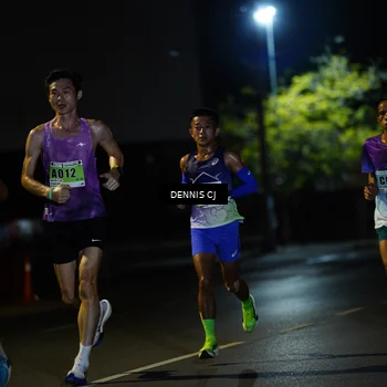 Runner Photo 8905349
