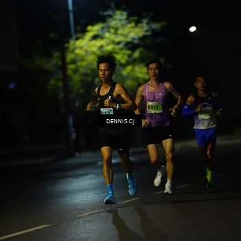 Runner Photo 8905357