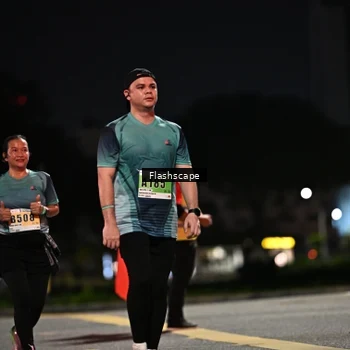 Runner Photo 8905401