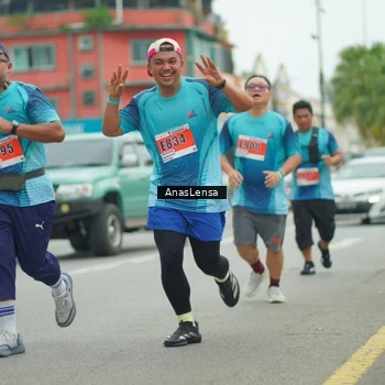 Runner Photo 8905480
