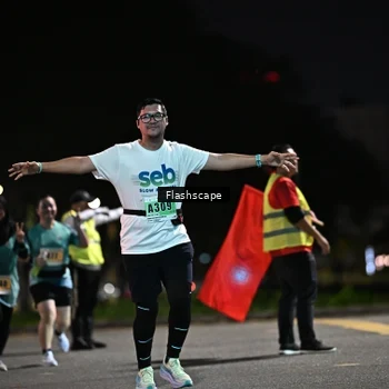 Runner Photo 8905499
