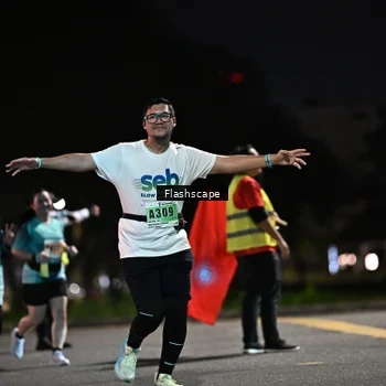 Runner Photo 8905503