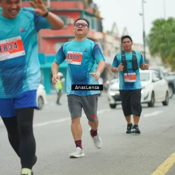 Runner Photo 8905519