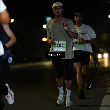 Runner Photo 8905699