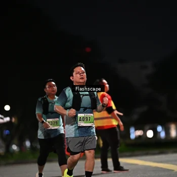Runner Photo 8905738