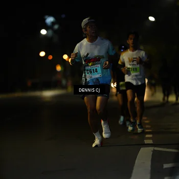 Runner Photo 8905749