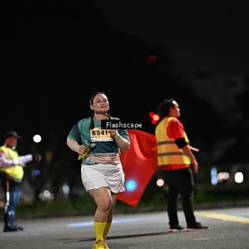 Runner Photo 8905851