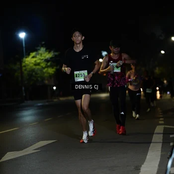 Runner Photo 8905974