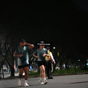 Runner Photo 8906135