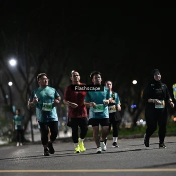 Runner Photo 8906258