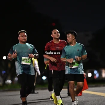 Runner Photo 8906346
