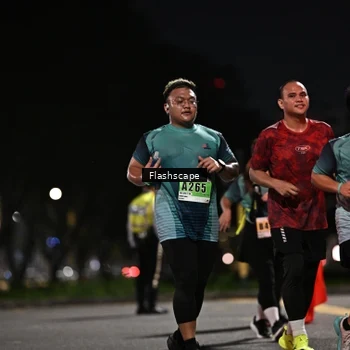 Runner Photo 8906365