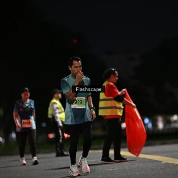 Runner Photo 8906433
