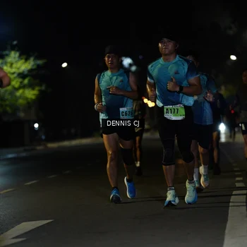 Runner Photo 8906563