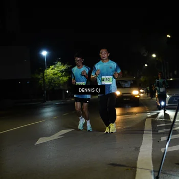Runner Photo 8906880
