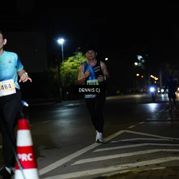 Runner Photo 8906951