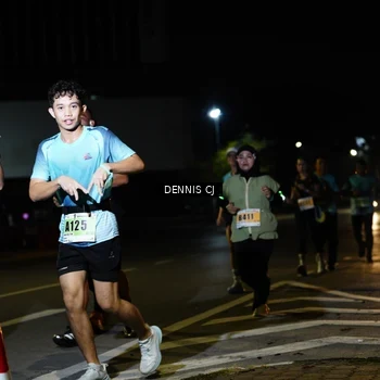 Runner Photo 8907043
