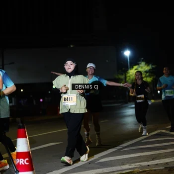 Runner Photo 8907055