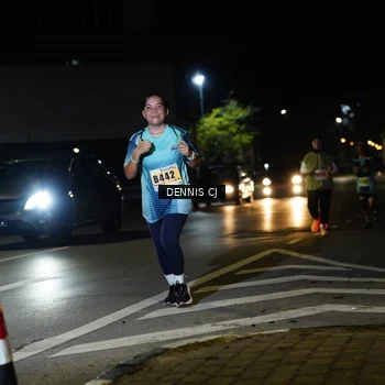 Runner Photo 8907093